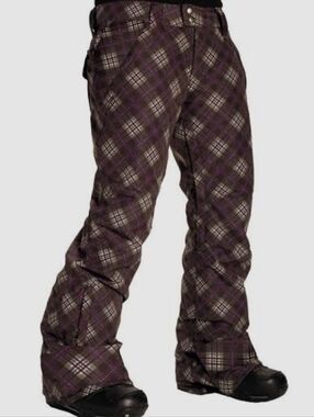 NWOT BETTY RIDES Snow Pants With Pink & Brown Crest Label